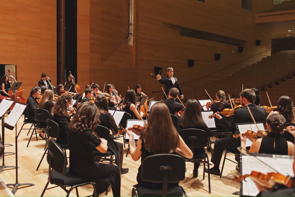 SinfonicaR's tweet photo. Si quieres ser parte de nuestra orquesta 2016/ 2017 no lo dudes y escríbenos a orquestasinfonicadelarioja@gmail.com https://t.co/qUm2QjwyIx