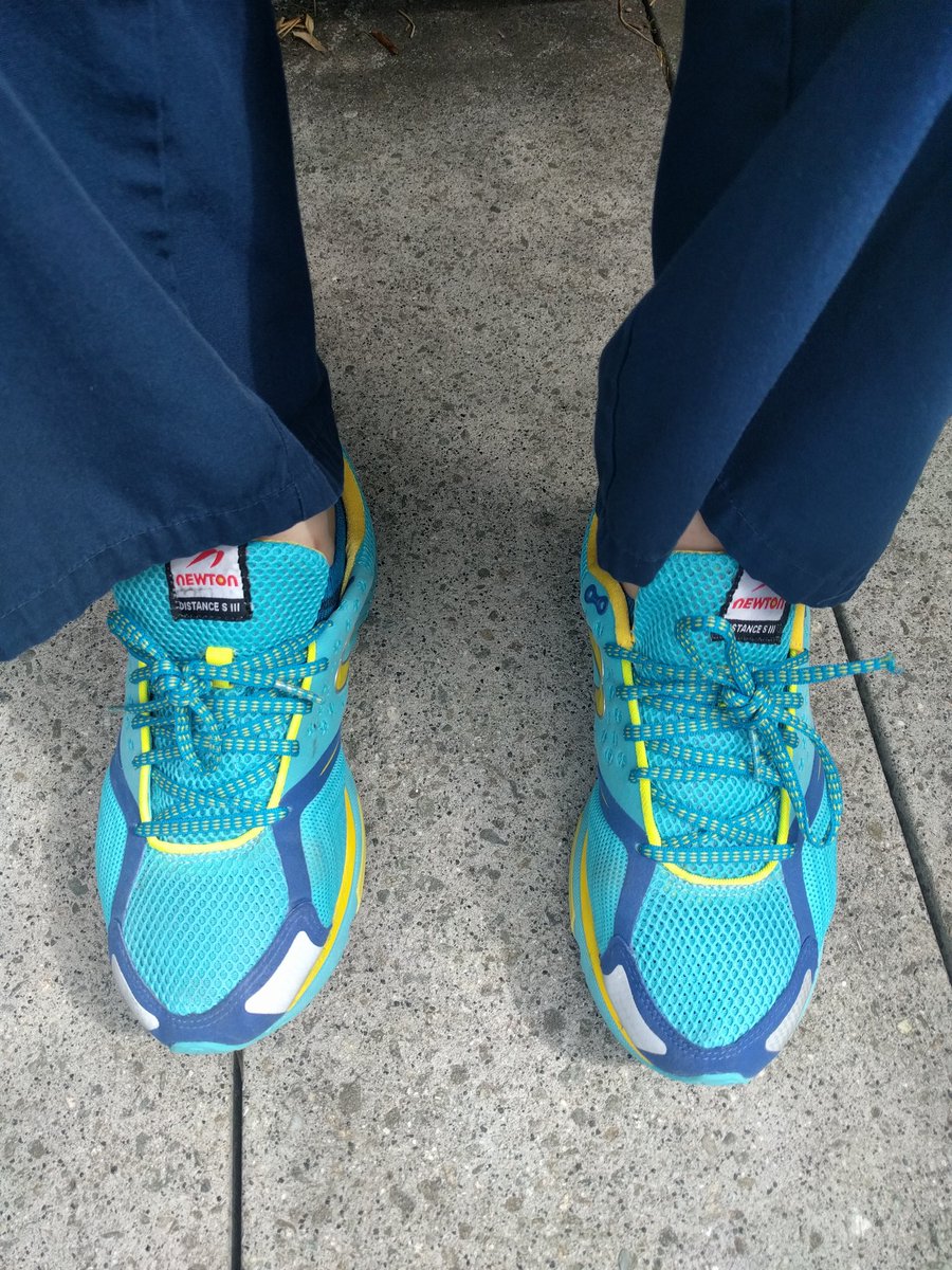albin0beezy's tweet photo. Scrub pants that are floods is not the business. #tallgirlproblems https://t.co/PvcoxSDpEM
