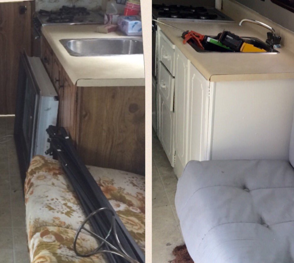 RVDoneYet's tweet photo. Before / after couch comparison - same couch painted with chalk paint #rvrenos #budget #chalkpaint https://t.co/4vjX46CU96