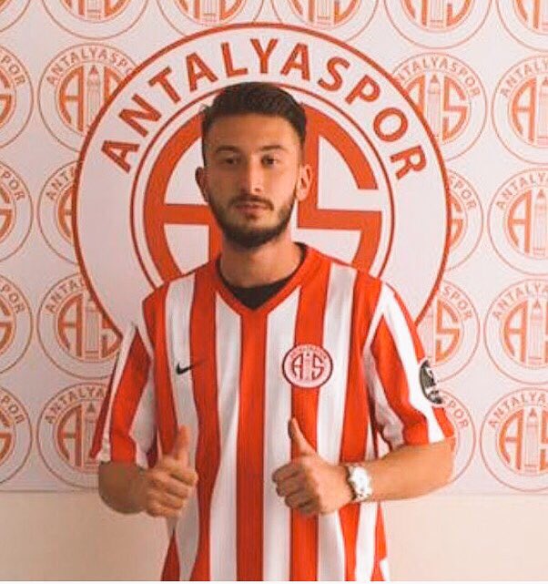 Yolun açık olsun Anıl Koç. Potansiyelinle adını kısa sürede herkese duyuracağından kuşkum yok...