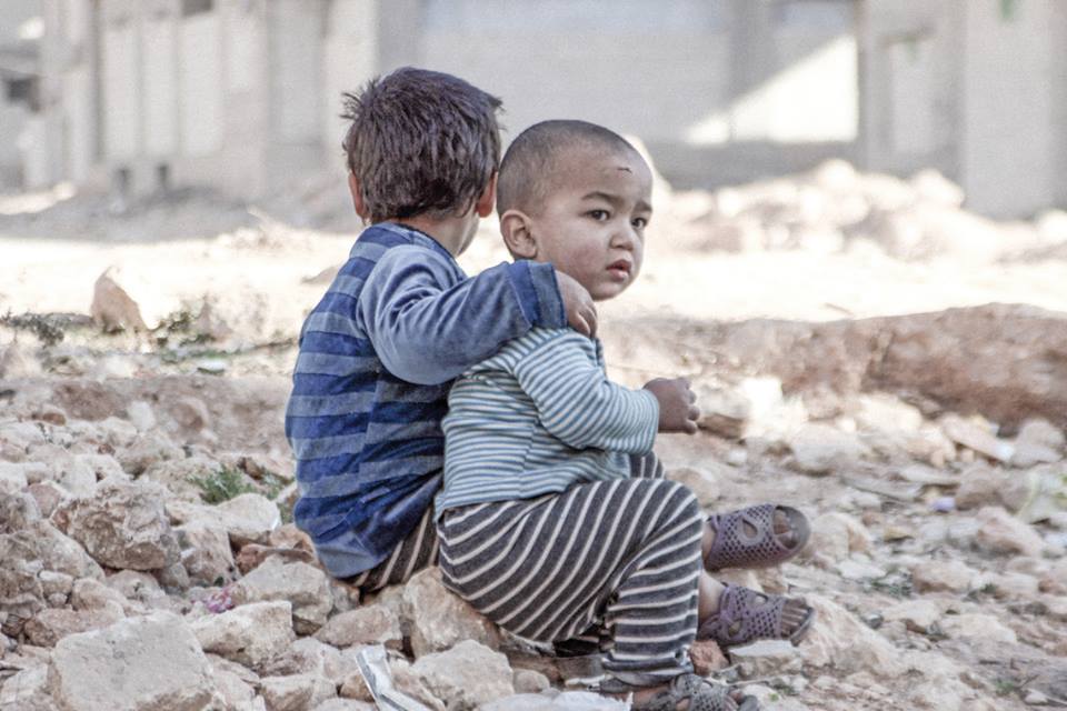 NAPOLI E SORRENTO PER I BAMBINI DI ALEPPO. Non c'è più tempo, aiutiamoli! Info donazioni: facebook.com/Napoli-e-Sorre…