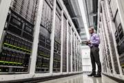 HPE_Compute's tweet photo. Ease Data Center administration with single click vMotion https://t.co/Ey0Cm9xm3A #Serviceguard #HPEServers https://t.co/vCTWf2KTkK