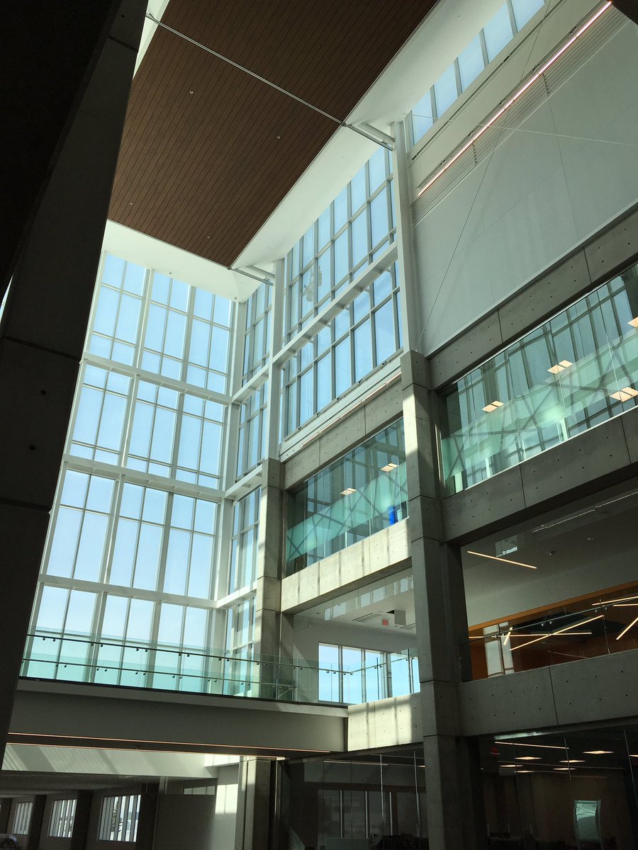 CityMiniMix's tweet photo. @Stantec KUDOS on #architecture for @NAIT new CAT Building - gorgeous! #concrete #YEG #collegelife #Edmonton https://t.co/WMz1ogmg5M