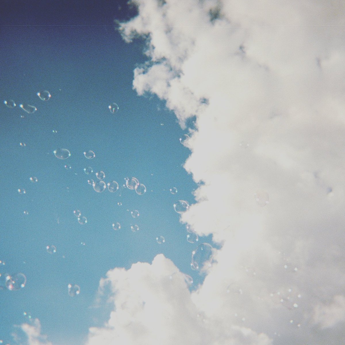 georgiesugars's tweet photo. And then the bubbles arrived.... #BubbleClouds #35mmFilm #AnalogueVibes #BlueSkies #HappyBrides https://t.co/snheOE3cL1