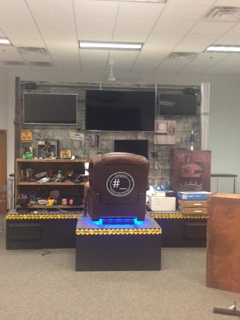 SynerComm's tweet photo. Thousands have seen it and now Ma's Basement is back home at SynerComm! #synercomm #masbasement #livehackingdemo https://t.co/sF8MMH7ZY9