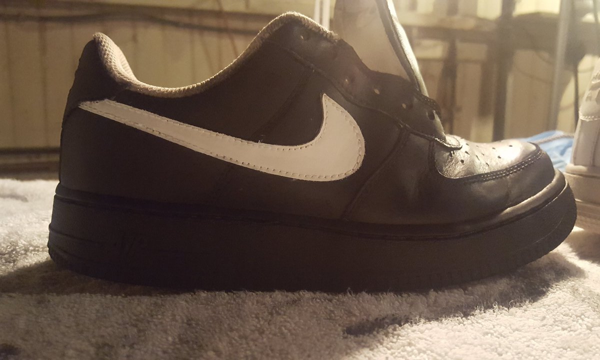 AngeloRobertsJr's tweet photo. I always strive to do my best work. Let me know if you want your footwear brought to the #NexxLevel (website in bio) https://t.co/Kdstuz6KIh