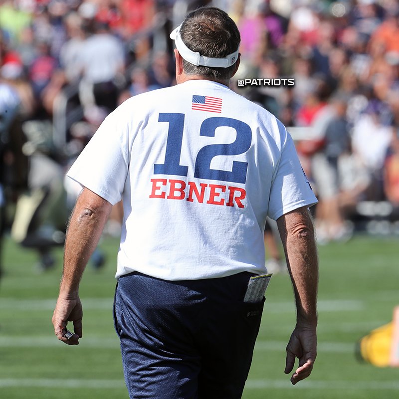 #Patriots coaches showing support for <a href="/NateEbner/">Nate Ebner</a> &amp; <a href="/USARugby/">USA Rugby</a> today.

More practice photos: patriots.com/galleries/2016…