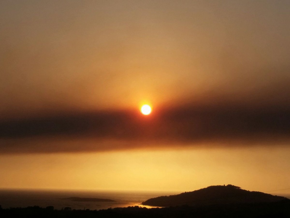 <a href="/Bea_sotelo/">Bea_sotelo</a> <a href="/javiermunoz67/">Javier Muñoz</a> Desde Nigran el sol se ve así😢 <a href="/SESEIXA/">Seseixa</a> <a href="/OTempoTVG/">O Tempo TVG</a> <a href="/GaliciaMaxica/">Galicia Máxica</a> <a href="/ALCALDEJOS/">María José Alcalde</a> <a href="/arsusi63/">MJ RU1Z</a>