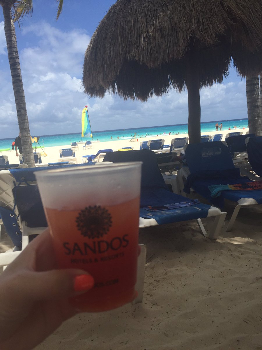 JaneSoGrey's tweet photo. Sex on the beach π lush! #onlywaytocooldown https://t.co/zrCIC8YlsH