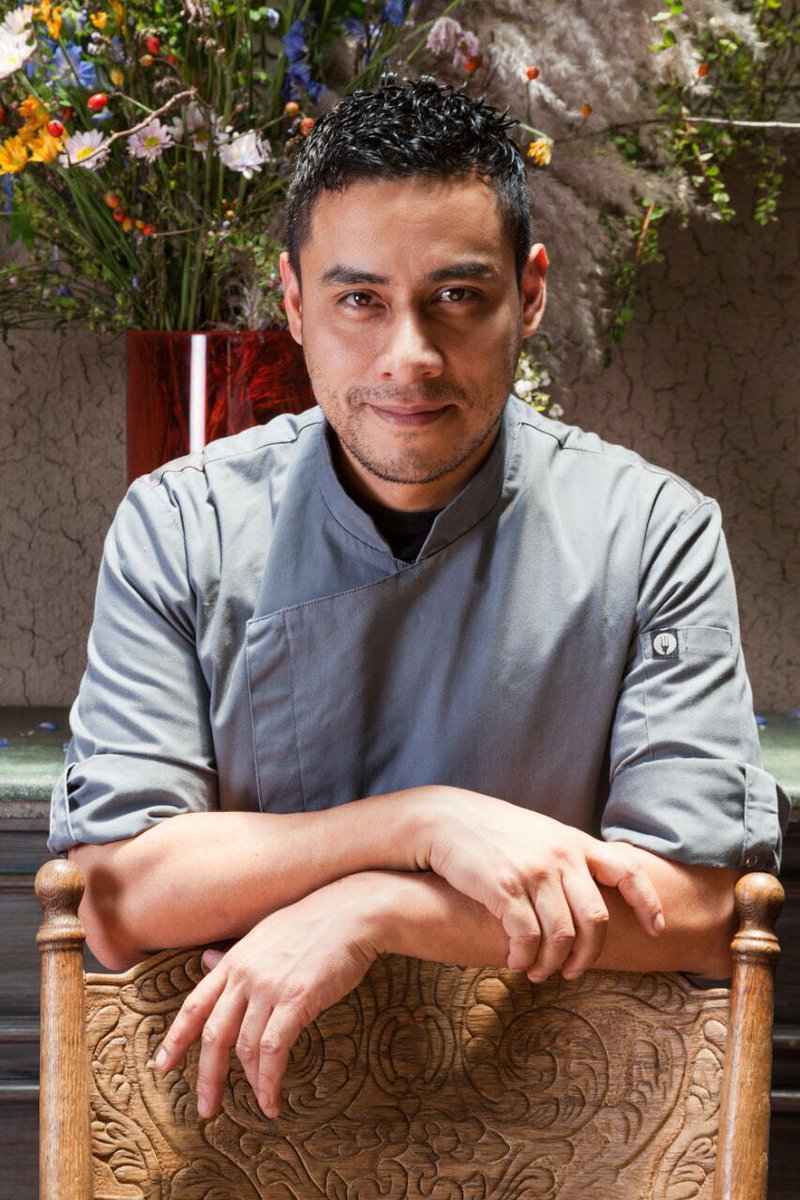 copasycorchos's tweet photo. ¡Participa en una sencilla trivia y asiste a clase de cocina con chef @ferzavalayuban participante de #TopChefMex! https://t.co/LRPa5cnHkU