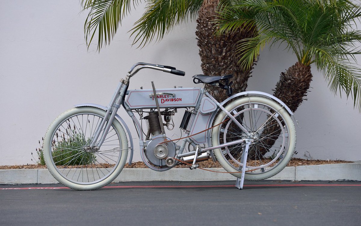 srswhls's tweet photo. 1910 was the last year before the introduction of #HarleyDavidson's #Vtwin #Fhead. https://t.co/wbgbZR6Eqo
#oldbike https://t.co/FUAa29UvC3