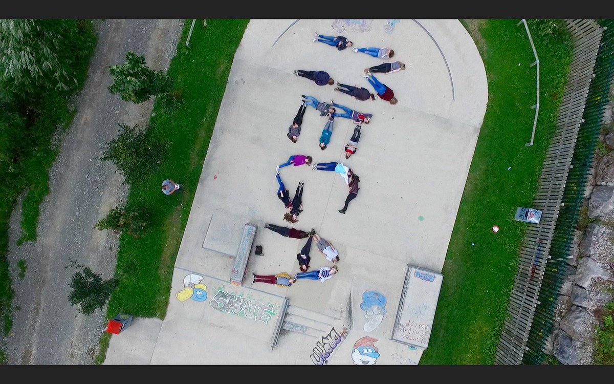 InspiraNickG's tweet photo. Human Graffiti with the #Megasmash crew ! ;0 @ncs @NCSNorthWest @InspiraAkikoS @artlocatesme https://t.co/kK8VbSKq34