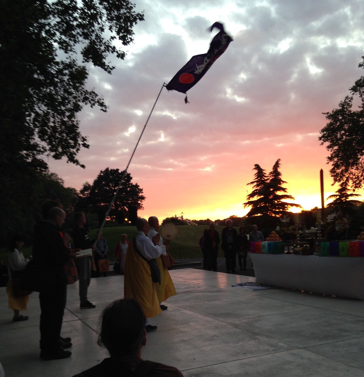 remembFukushima's tweet photo. Sunset Nagasaki memorial ceremony at Battersea Park Peace Pagoda, #London #Nagasaki #Hiroshima #NeverAgain #NoNukes https://t.co/6OeTQBj50P