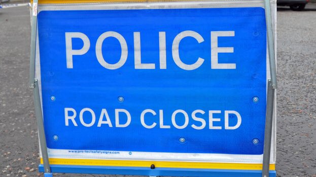 NYP_Harrogate's tweet photo. Please don't ignore our signs, this usually means emergency service personnel are working in the road helping people https://t.co/VSFQmVTeNL