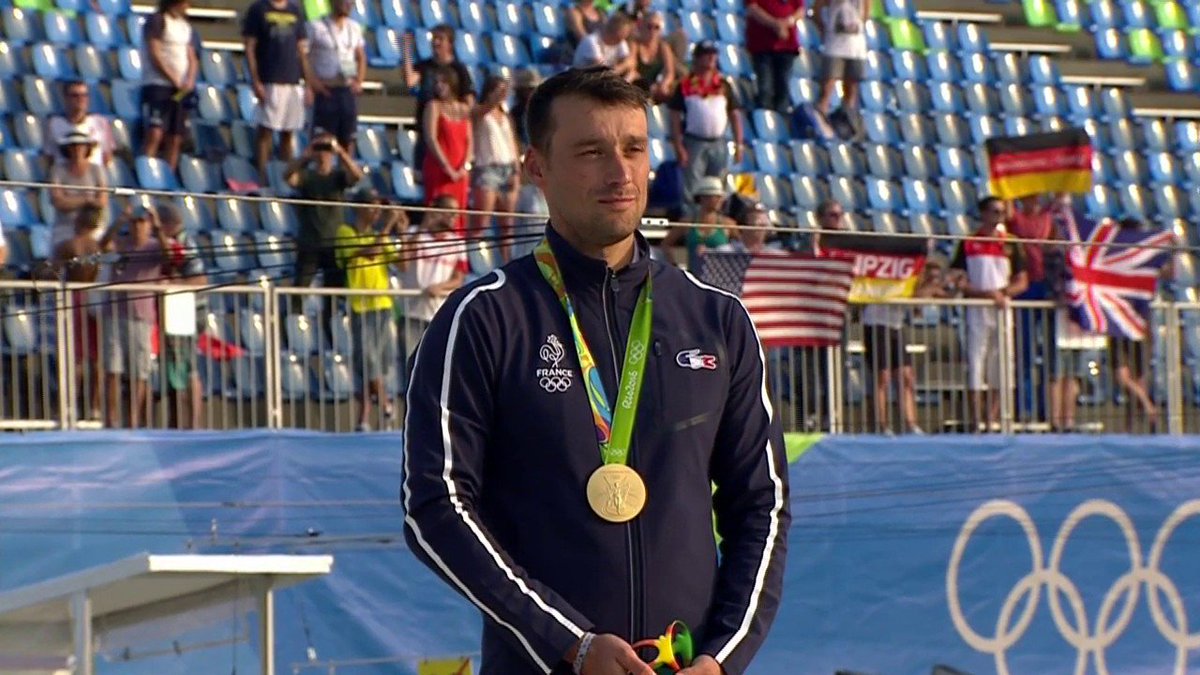 VIDEO. Une très belle Marseillaise pour Denis Chanut Gargaud ! #Rio2016 #CanoeSlalom 
youtube.com/watch?v=ZnE7wm…