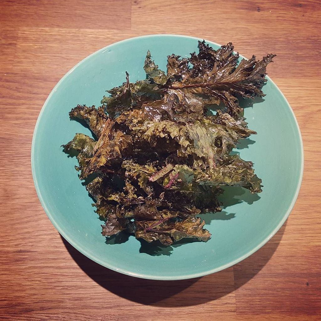 Home grown, home cooked #crispykale..tastes like I'm eating air... #healthy #nutritiousand… ift.tt/2aJE2Ro