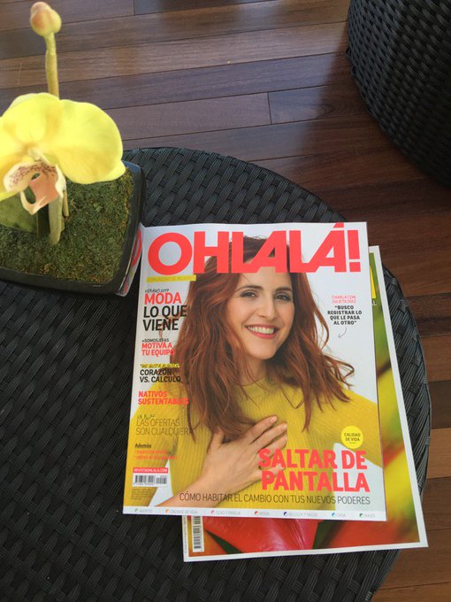 Ya tengo las revistas ✌?️ feliz!!! Gracias @DoloresMitre @LANACION https://t.co/nqNh3PW4ZU