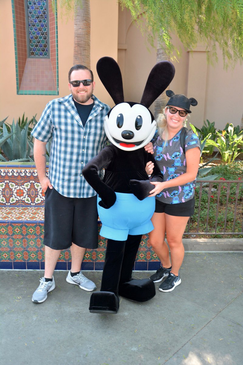 HughsonDani's tweet photo. Oswald! #oswaldtheluckyrabbit #dca #dlr #disneyland60th #disneyside #disneydork #disneykidforlife #disneystyle https://t.co/RoKVaCOfSK