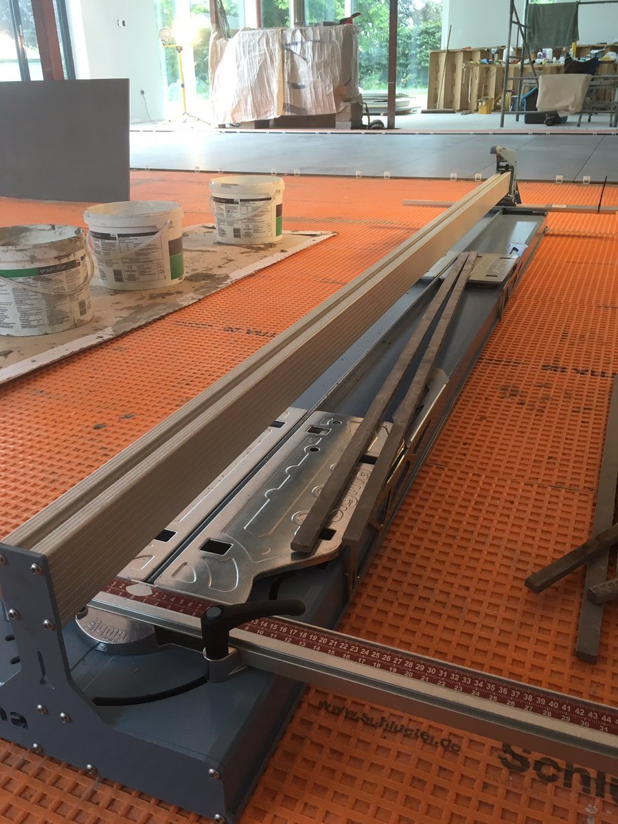 proftiling's tweet image. Keeping up with the demand ! @SigmaUK1 @DiatechUK @SchluterSystems @BALtiling