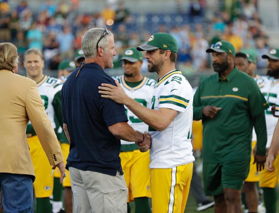 PackersNationCP's tweet photo. Legends #GoPackGo https://t.co/UxKEJuCN9Z