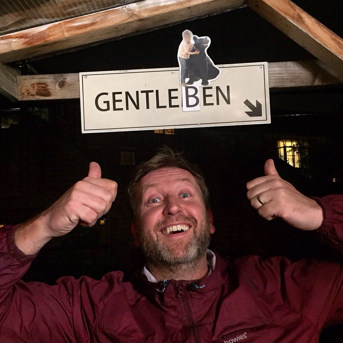 frozenmarrow's tweet photo. @IngoPickenacker been busy doing a bit of Guerrilla toilet marketing in the Slip. Thought you'd appreciate it! https://t.co/8QXDFl4lWG