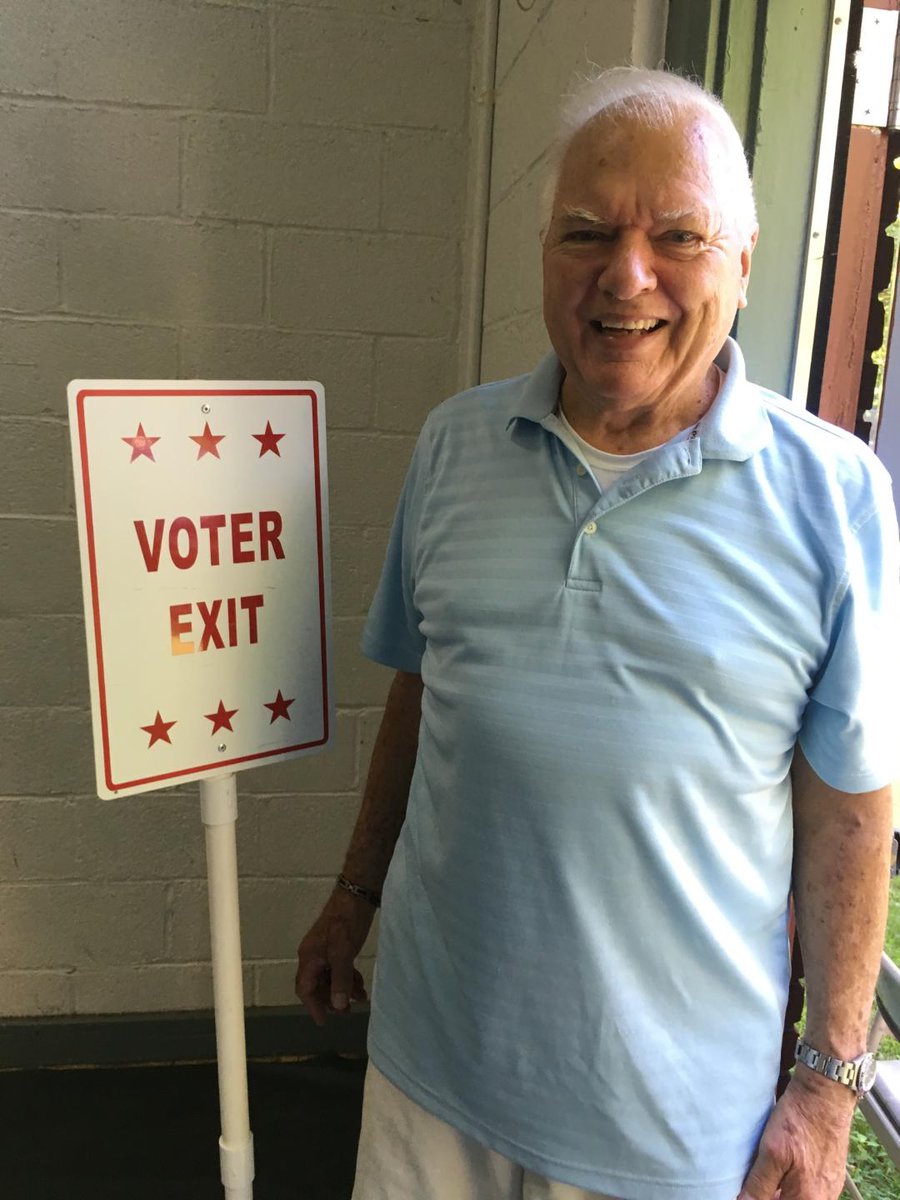 Ben_Kinsley's tweet photo. The #NewDirection team rescued a stranded @BruceLisman voter today+gave him a ride to the polls! #feelsgood #vtpoli https://t.co/DlEL4AVWSg