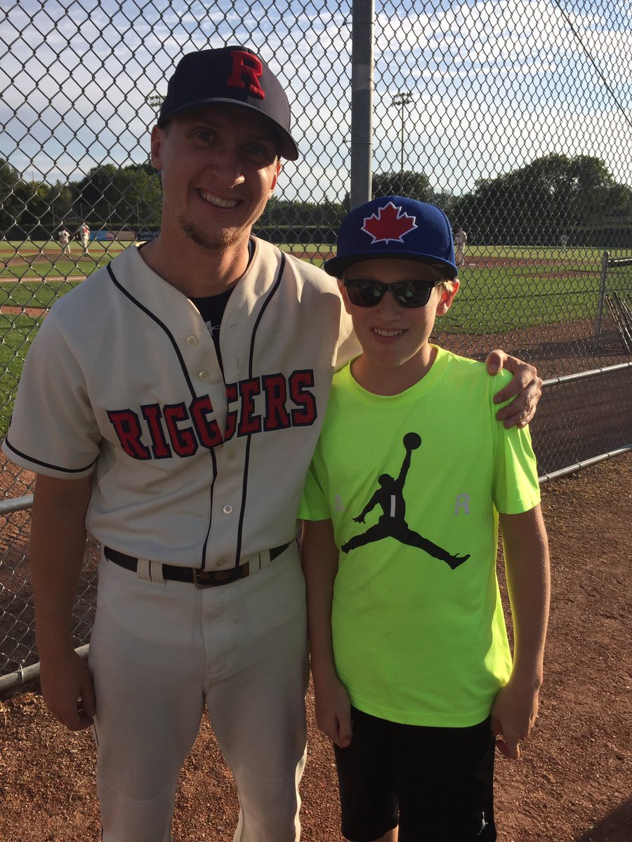 SandyAshcroft's tweet photo. @RedDeerRiggers #goriggers https://t.co/7cihg5FUpK