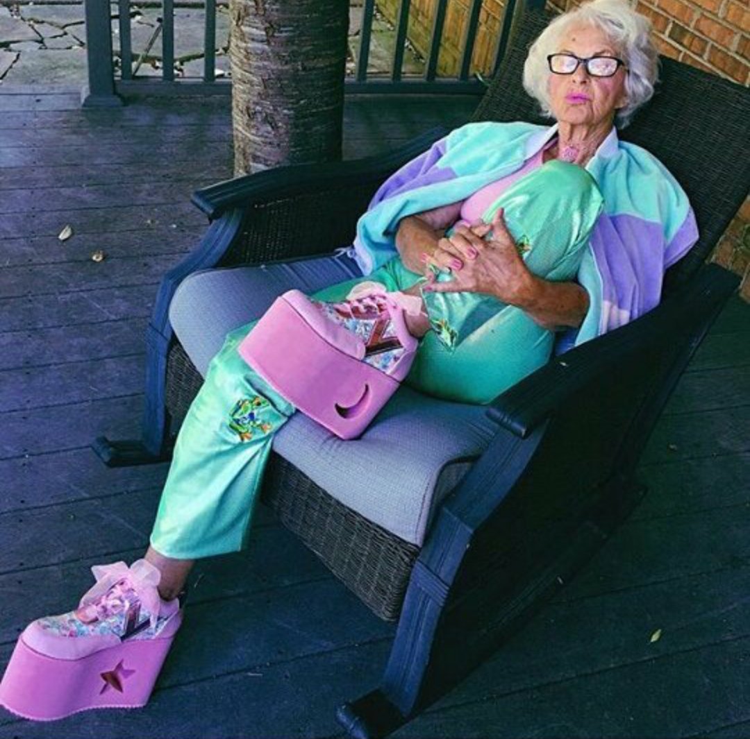 Nunu aşkım nereye böyle nereye gidiyor bu kombiniyle zeliş sultan 😍😗😗😗 <a href="/zelis_unal/">Zeliş Ünal</a> <a href="/AnneanneNunu/">Nunu</a>