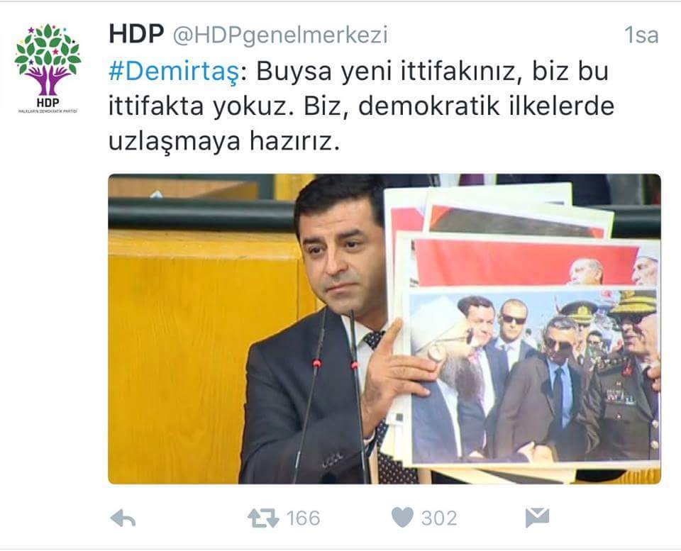 Hur_0147's tweet photo. Seçim Zamanı Soficiklerini
Yanından Ayırmayan
Sahtekar Silhoo
Seçim Olmadan İslama Kin Kusuyor
Sana Uyana Veyl Olsun https://t.co/3hEIWrskIZ