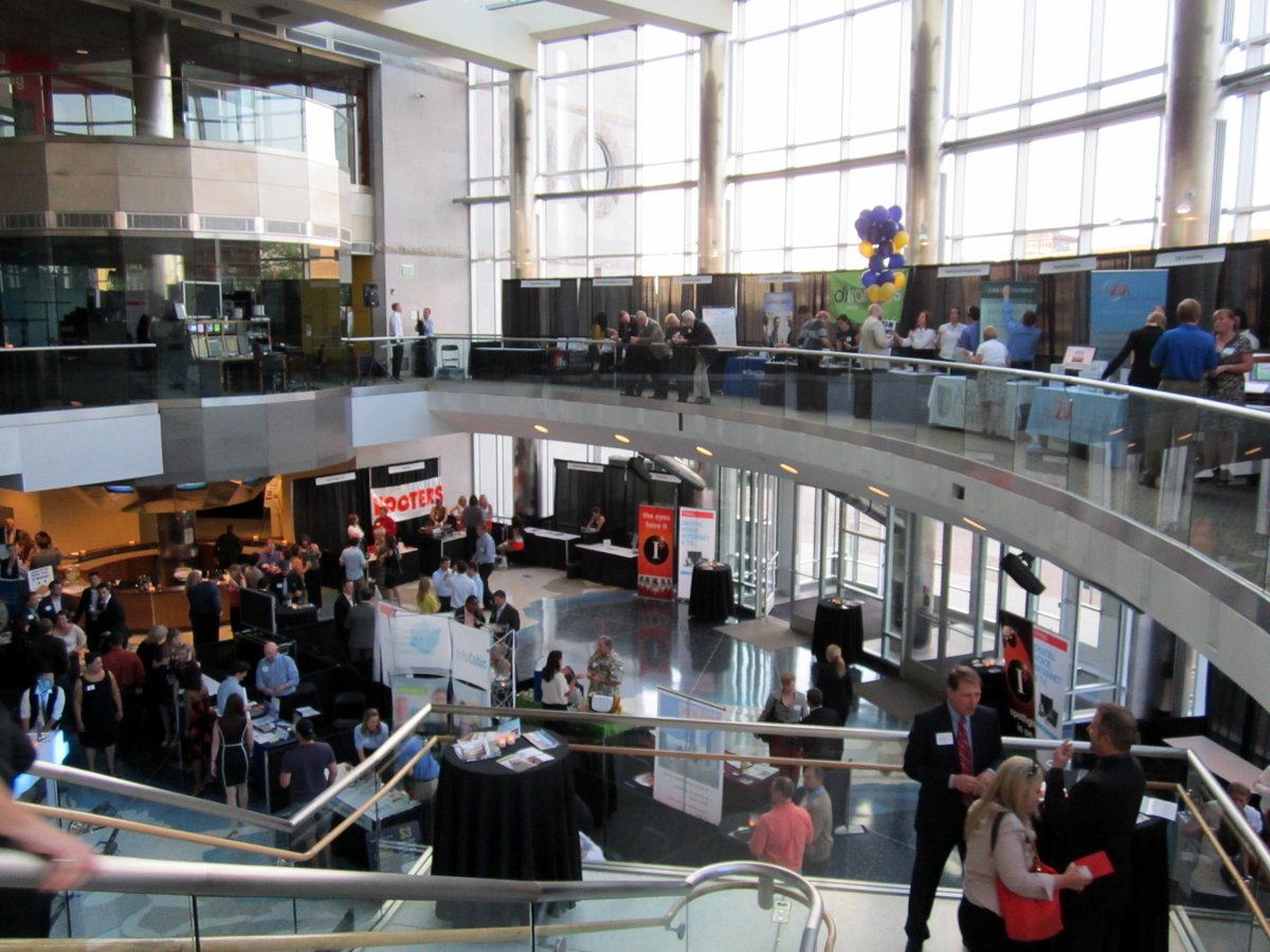CO_WrightGroup's tweet photo. Check out these shots from the Denver Metro Chamber Event- #Tradeshowtuesday #boothinspiration #tradeshow https://t.co/IyCbNtM44N