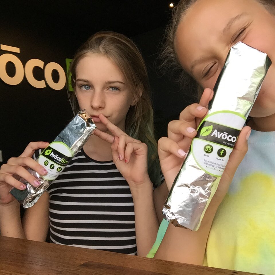madiittaylor's tweet photo. #avocobar #barrie #saladselfie @avocobar // SO GOOD https://t.co/sBbuELrov1