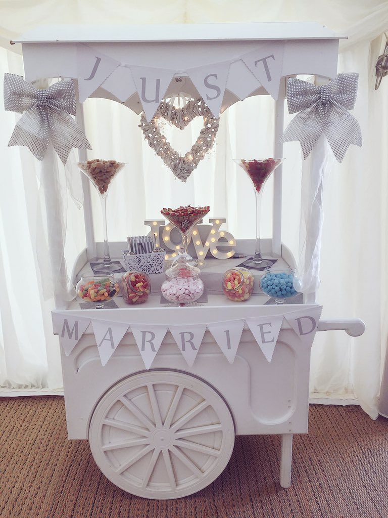 LollyProps's tweet photo. Candy cart set up for Gary &amp; Donna's #wedding #party. For all enquiries email lollyprops@gmail.com RT #Essex #sweets https://t.co/6qqaZmDWI4