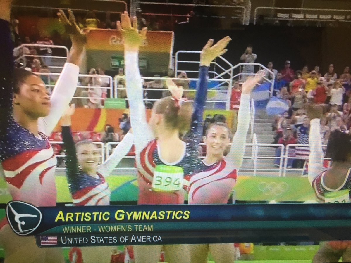 JessaHansen's tweet photo. Ladies &amp; gentlemen, your 2016 Olympic Champions 😅✨🇺🇸 #tearsofglitter #finalfive https://t.co/JI6f96OcNt
