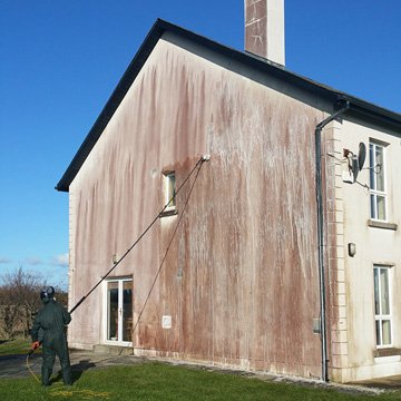 redgablecleaner's tweet photo. IDEA:Nomination to find the reddest house in Galway. SOFTWASH. Not powerwash. No bleach. #removethered @CaitNoone https://t.co/m5MGEerSOT