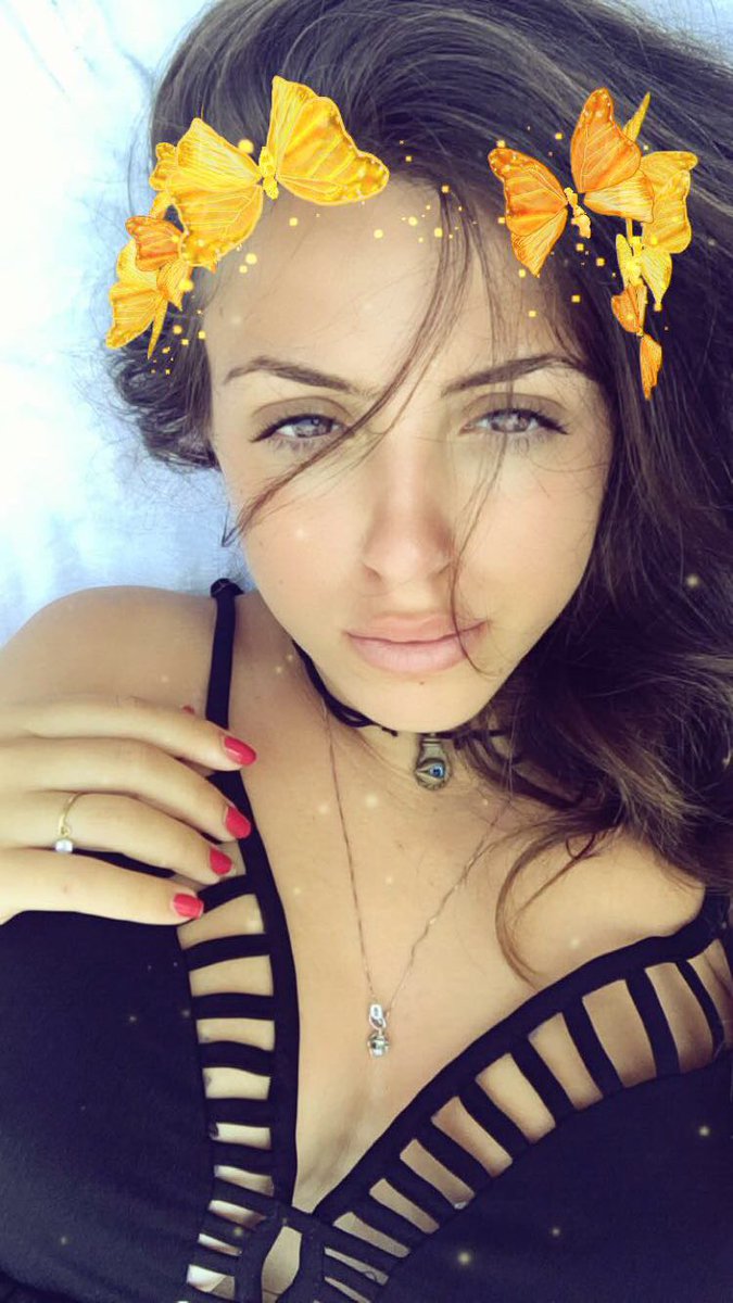 lIEl258's tweet photo. 💙🌴⛱🎉⛵️💸 https://t.co/E1wqfTwhAt