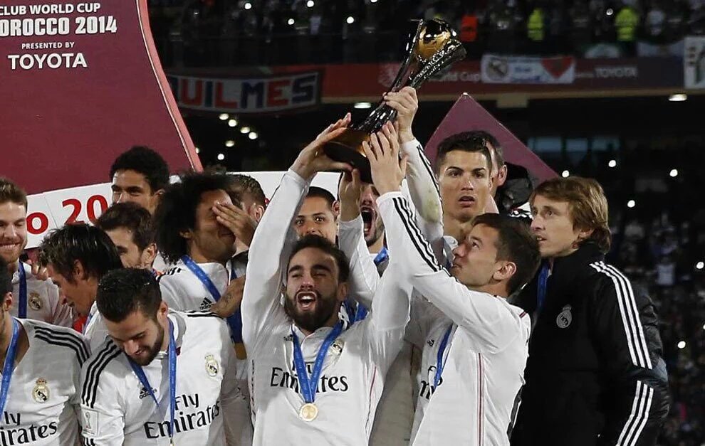 ريال مدريد عباره عن قصر انت مالكه ياريال مدريد تحيه للمرنكي 😍💚💛💓