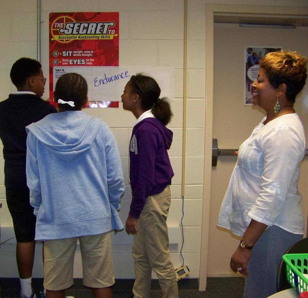 nrburgermiddle's tweet photo. Carousel activity...Literacy is reading, writing, speaking, & listening #ICT1Classes #BurgerMagic #WeAreHPSD #Toget… https://t.co/1iumaDduQD