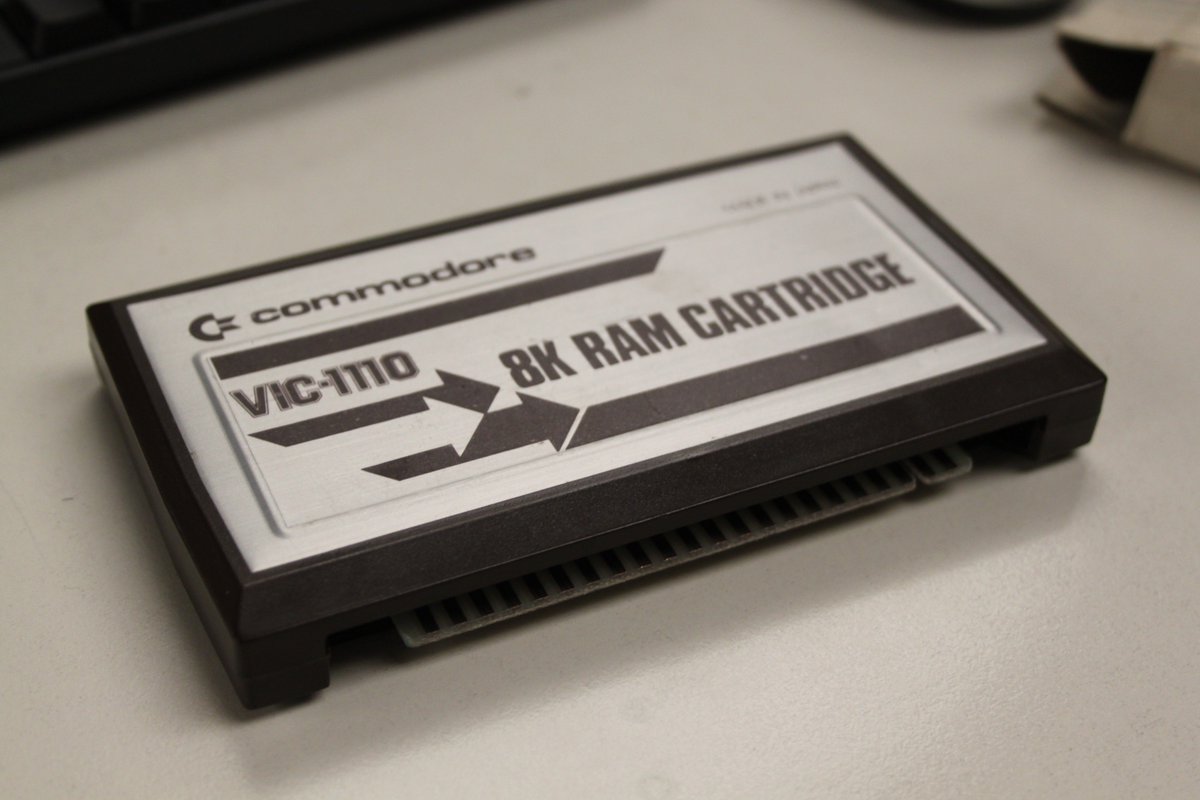 Retro Tech Archive tweet media