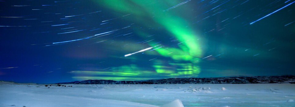 naturenchill's tweet photo. The northen lights are on a whole nother level 😍 https://t.co/a4k4BCNJsH