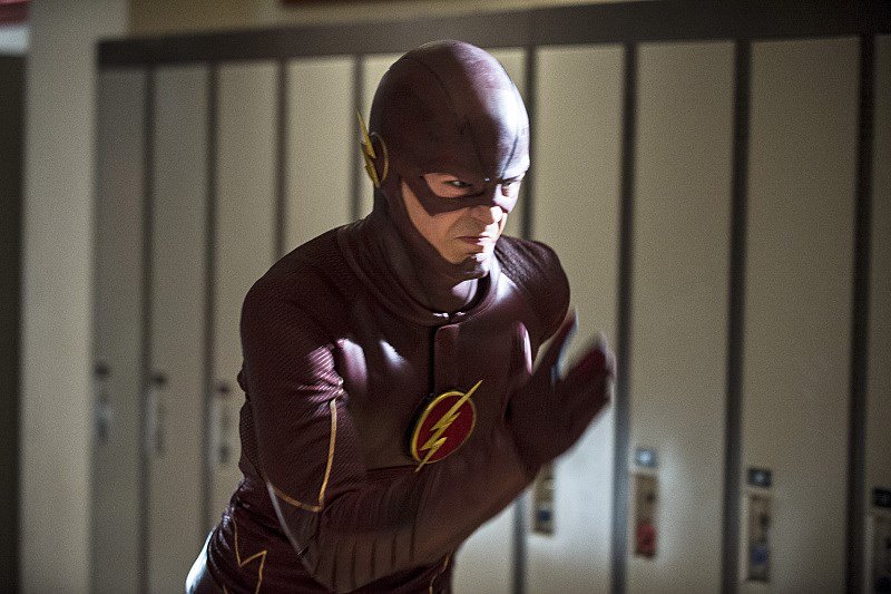 cw9tv's tweet photo. Barry's Xmas interrupted by return of metahumans TONIGHT on an encore #TheFlash at 8/7c! https://t.co/EPpJf0OFlC https://t.co/AW4j1Ewasm