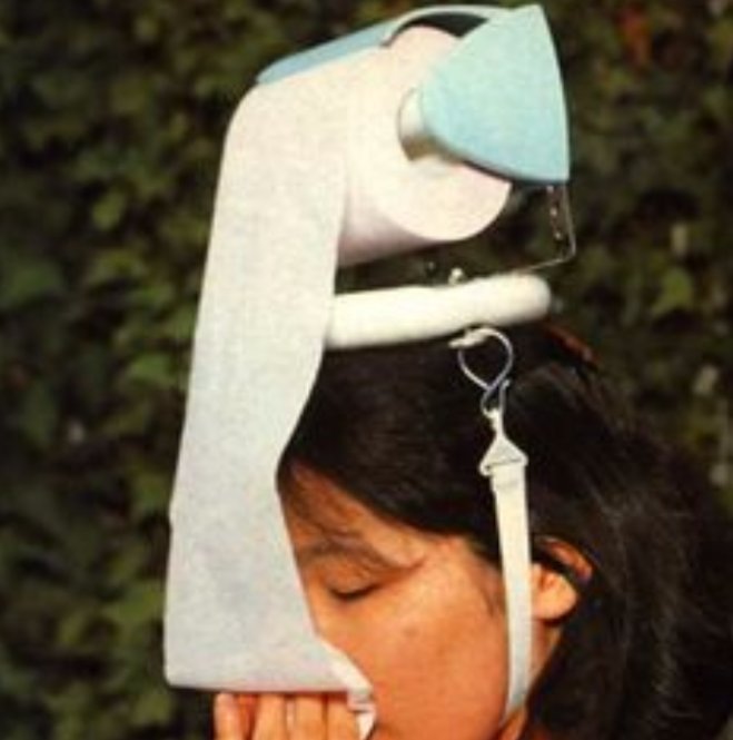 UslessInvention's tweet image. THIS IS SO SAD, JUST PUT SOME TISSUES IN YOUR POCKET, THIS JUST MAKES YOU LOOK LIKE A BUTLER THAT GIVES TOILET PAPER