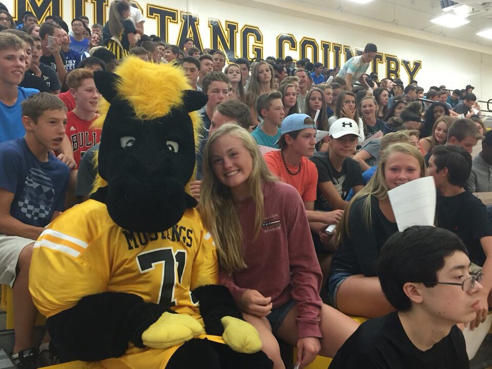 Marty the Mustang tweet media