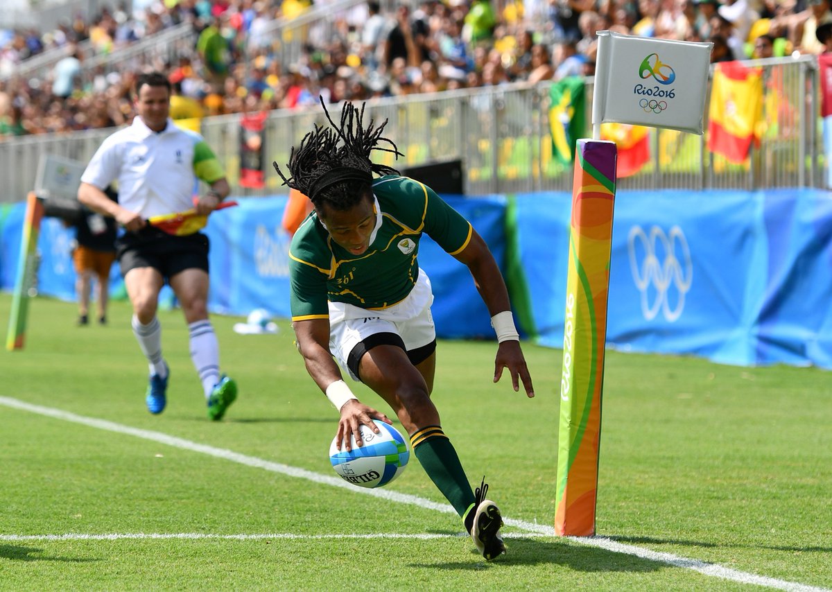 SVNSSeries's tweet image. 📷An enthralling day of men's #Rugby7s - no side is guaranteed a spot in the QFs, with 9 teams playing for 8 spots