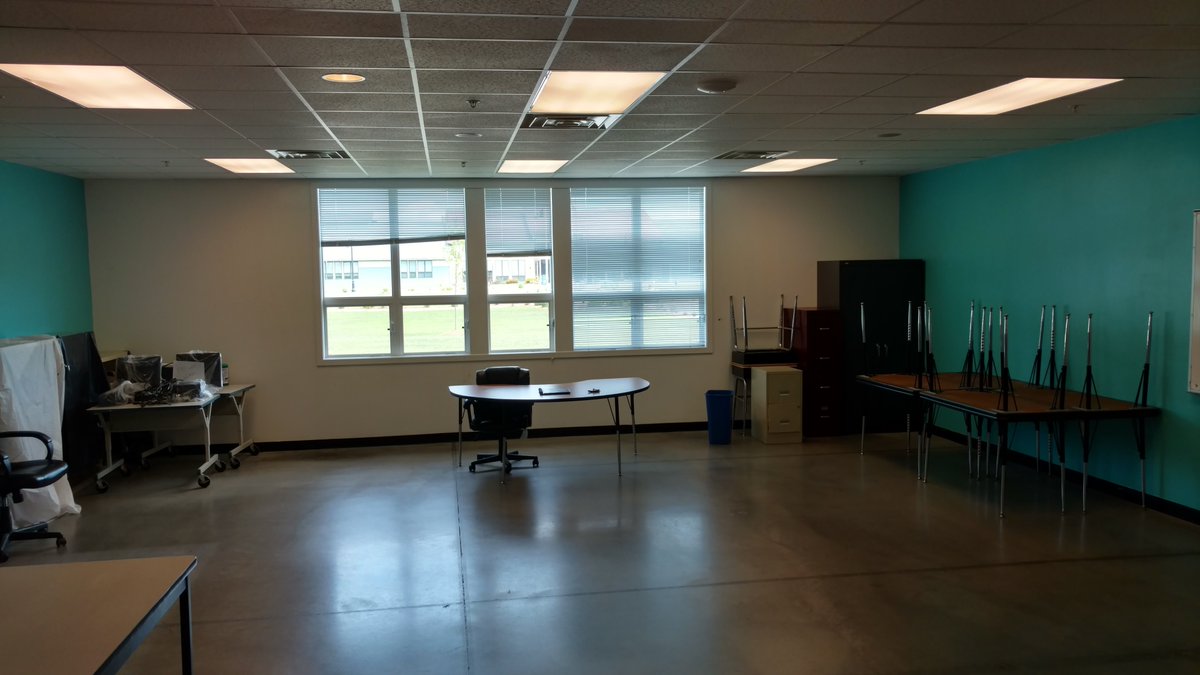 ScottieTPersing's tweet photo. .Day 1:  My new 7th grade English classroom!!!!!!!  I can't wait to set everything up! #lovingit #lovinglife https://t.co/hH95tIlWOM