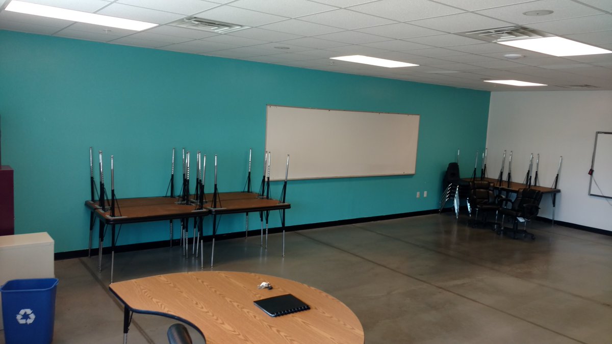 ScottieTPersing's tweet photo. .Day 1:  My new 7th grade English classroom!!!!!!!  I can't wait to set everything up! #lovingit #lovinglife https://t.co/hH95tIlWOM
