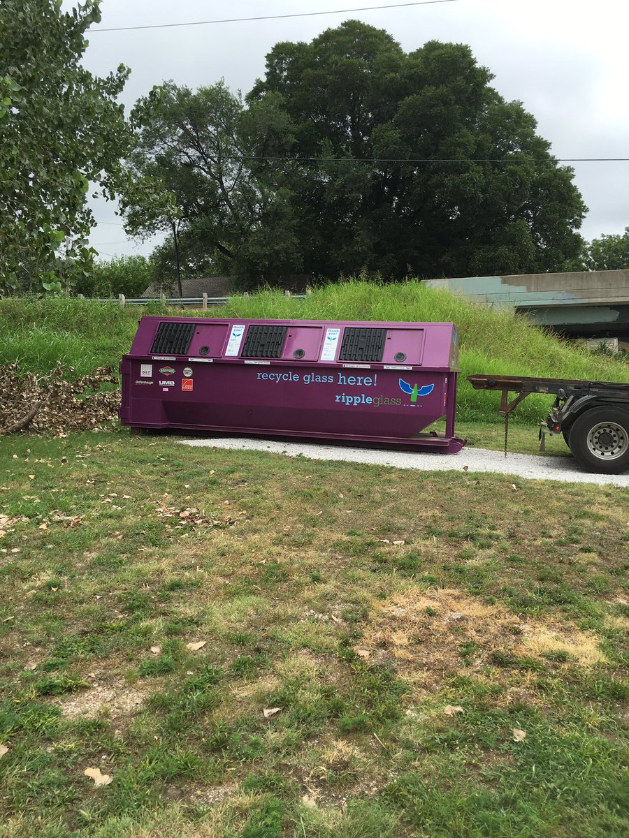 Look what <a href="/rippleglass/">Ripple Glass</a> put on our property! Come recycle and have a beer when you are done. #pinball #craftbeer