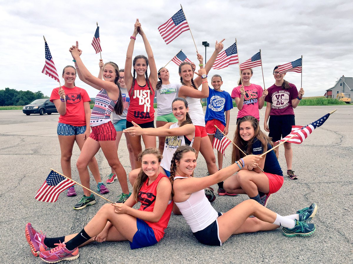 EmmaBard's tweet photo. a little Olympic spirit #FHXC πΊπΈπβ€οΈ https://t.co/3yJWuCg8Lc
