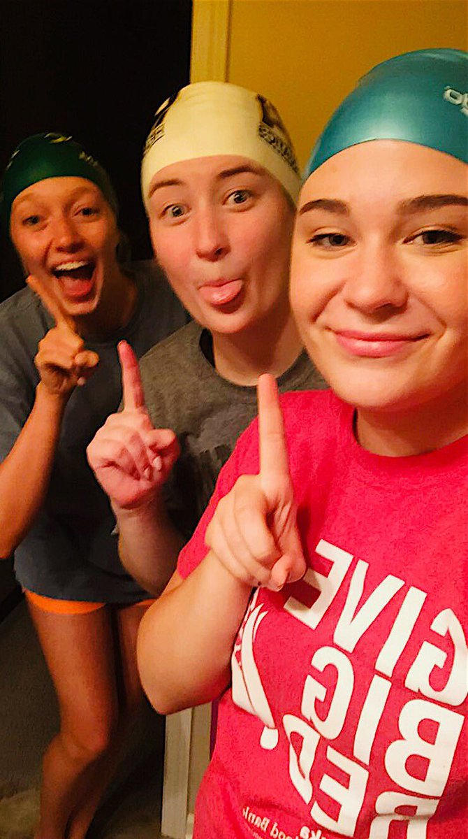 abbynicole15's tweet photo. @USASwimming The relay alternates are ready. Put us in, coach!🏅 https://t.co/FI442DLcEU