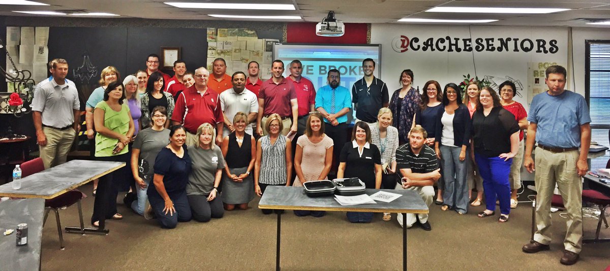 CacheHigh's tweet photo. Team building activity #timewarp #BreakoutEDU #CacheHS #webrokeout! https://t.co/AfP2DDHSDn