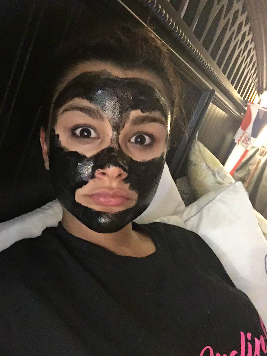 ClaryMolinaRD's tweet photo. Mascarilla time! Goodnight 💤 https://t.co/aMaUDTbSC9